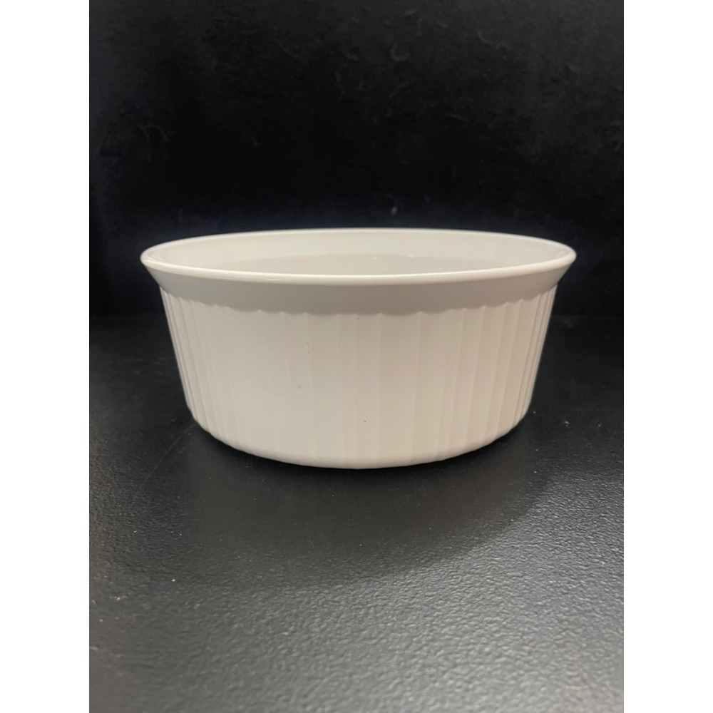 CorningWare French White 2.5 Liter Round Casserole Dish F-1-B Made in USA White